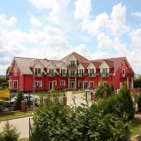 Hotel Osrodek Wczasowy Marysia Niechorze Exterior foto